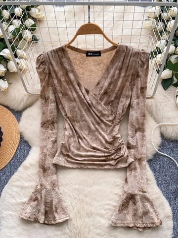 Roll with the flow top CTO782