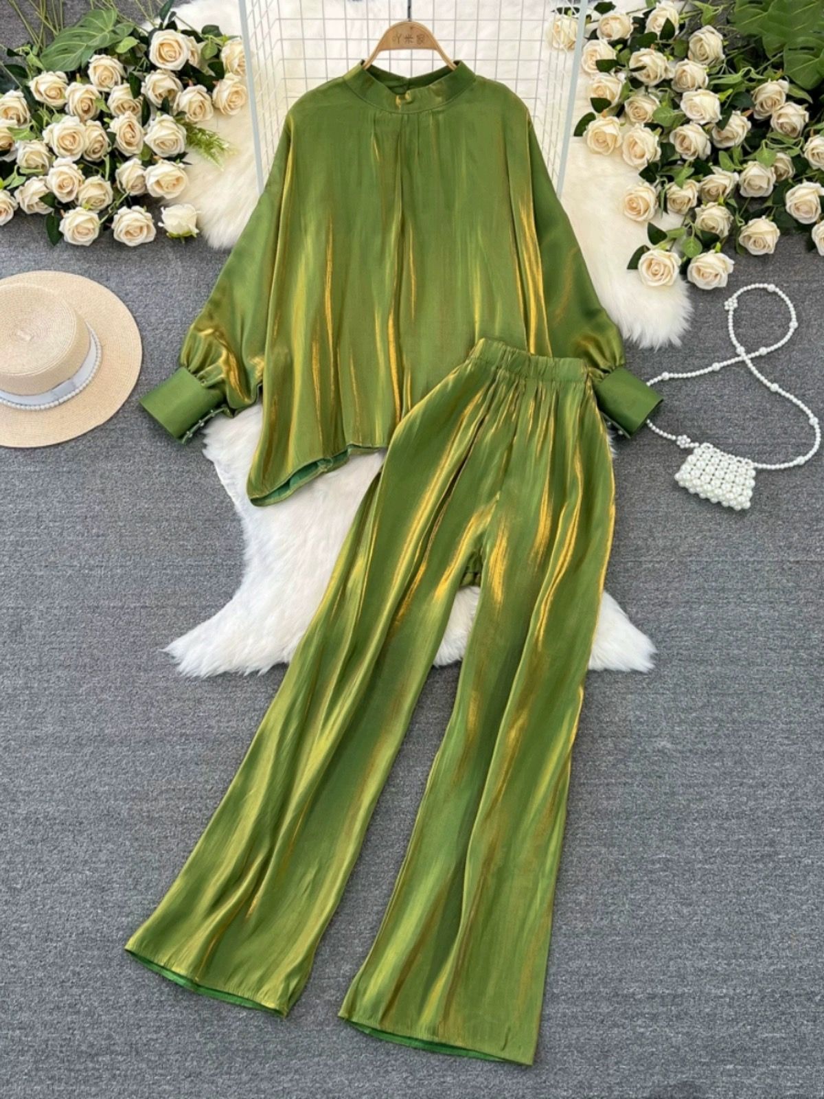 Spontaneous motion set FTP122 image