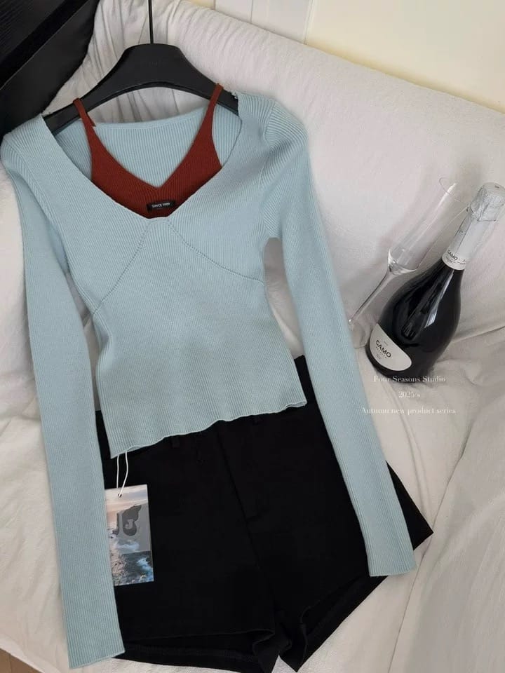 Living in it top KTO292 image