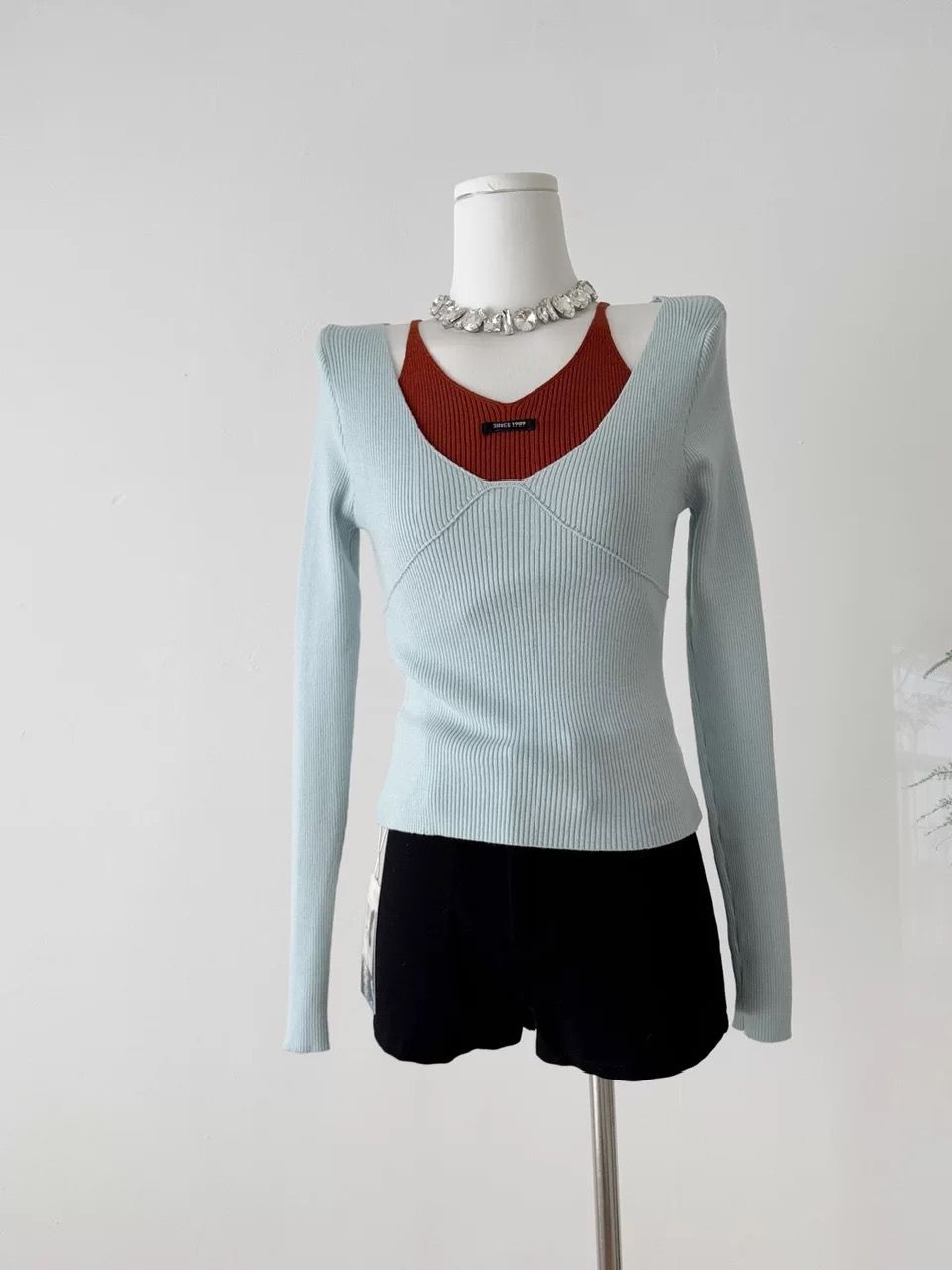 Living in it top KTO292 image