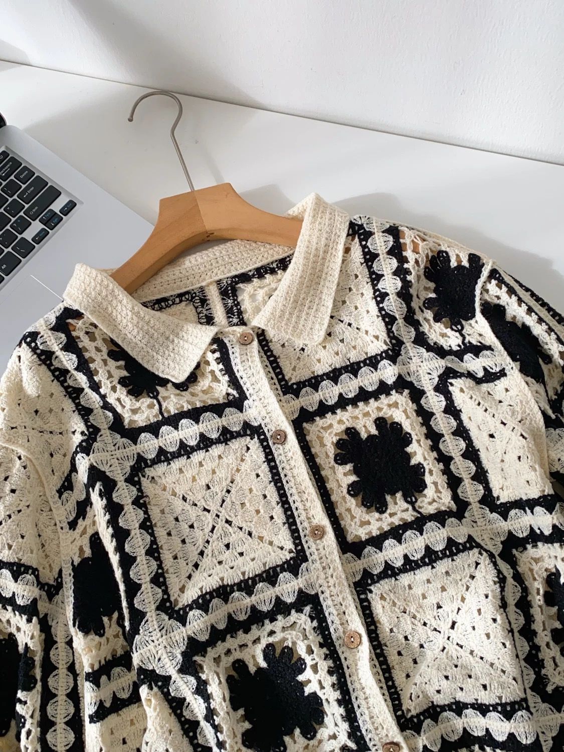 Knitted timed top KTO284 image