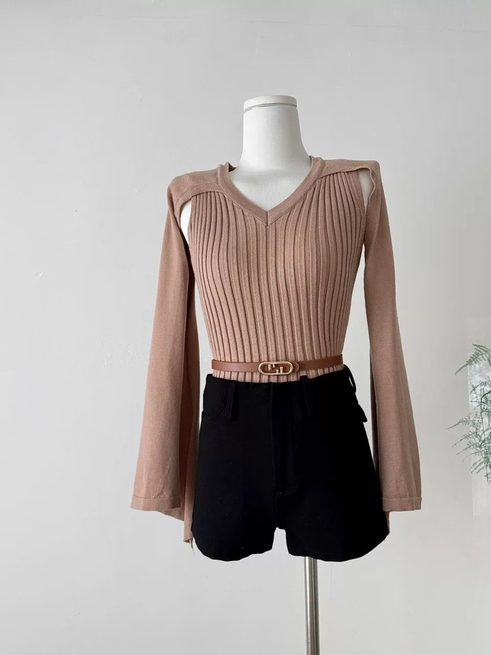 Love in the dark top KTO270 image