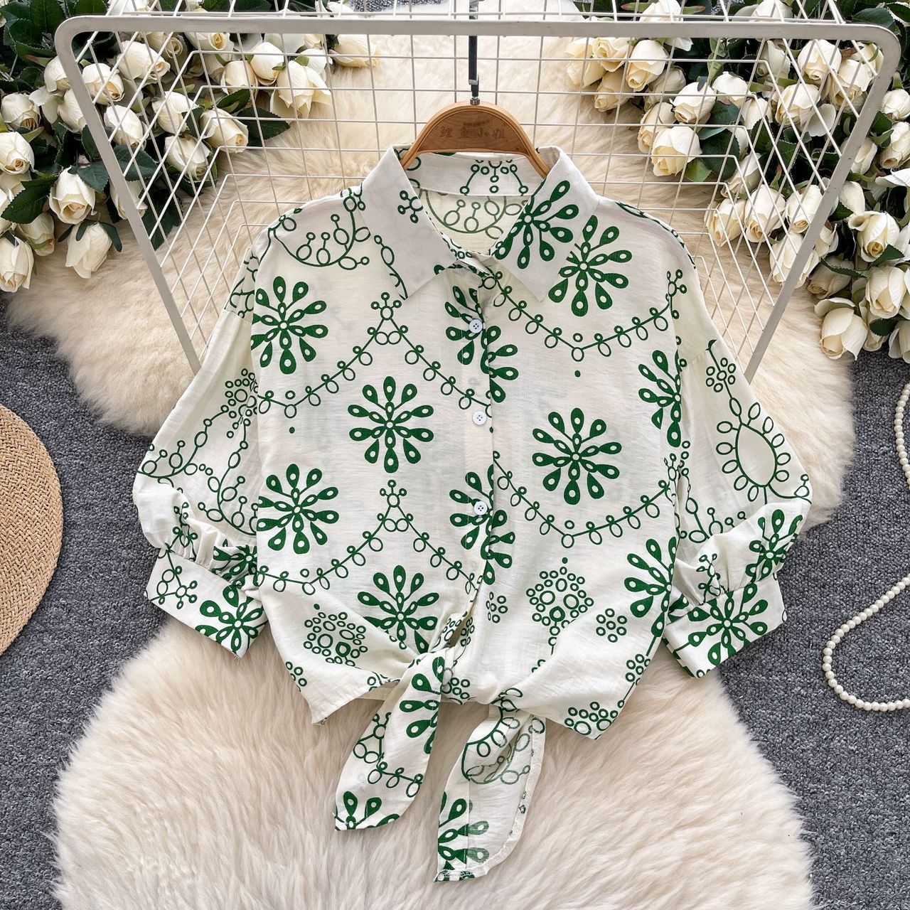 Vibing away top CTO781 image