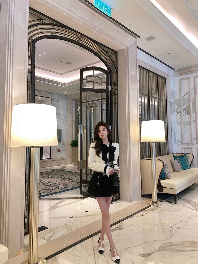 Social elite cropped blazer BL161 image