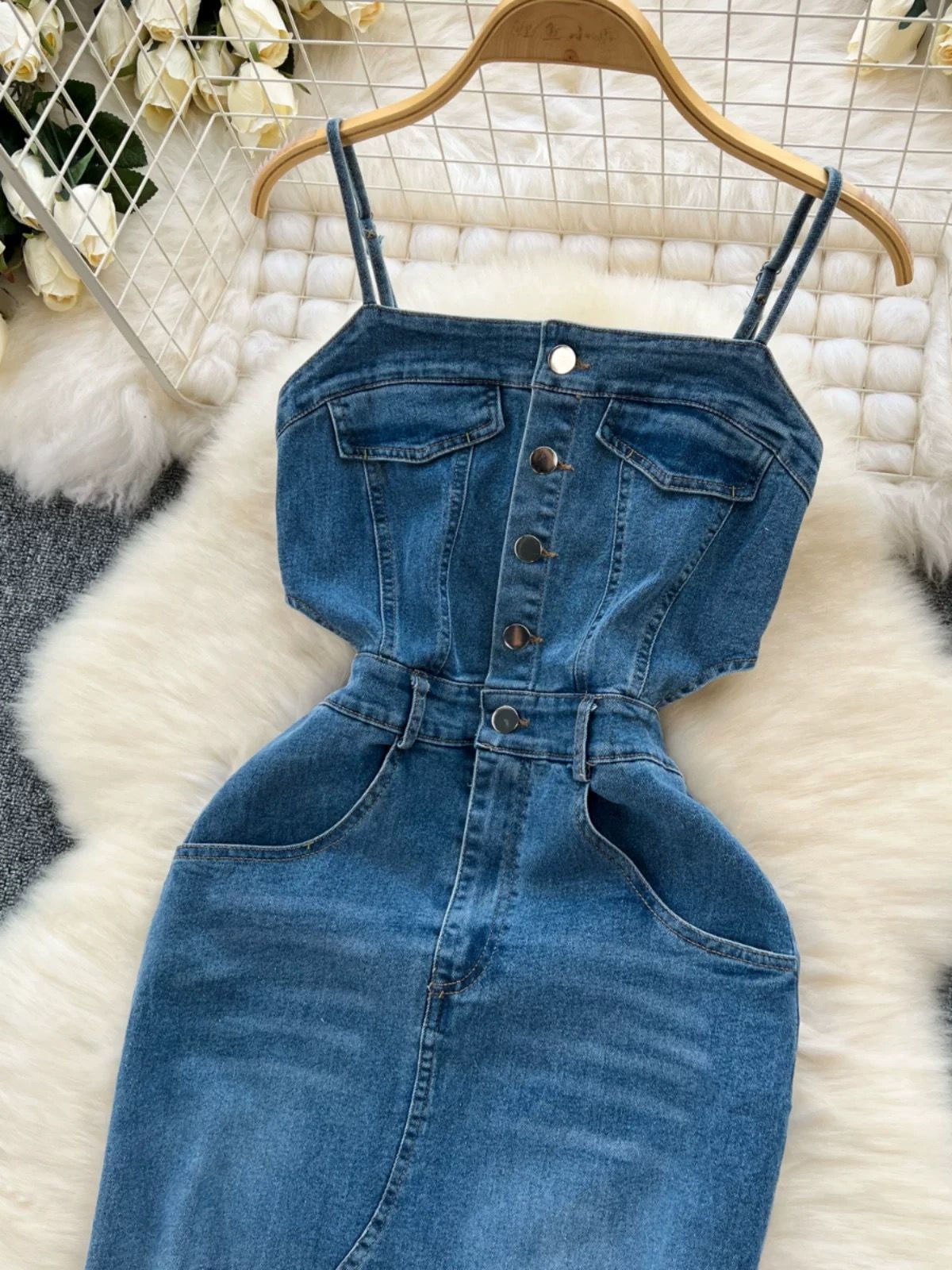 Step back dress DBC54 image