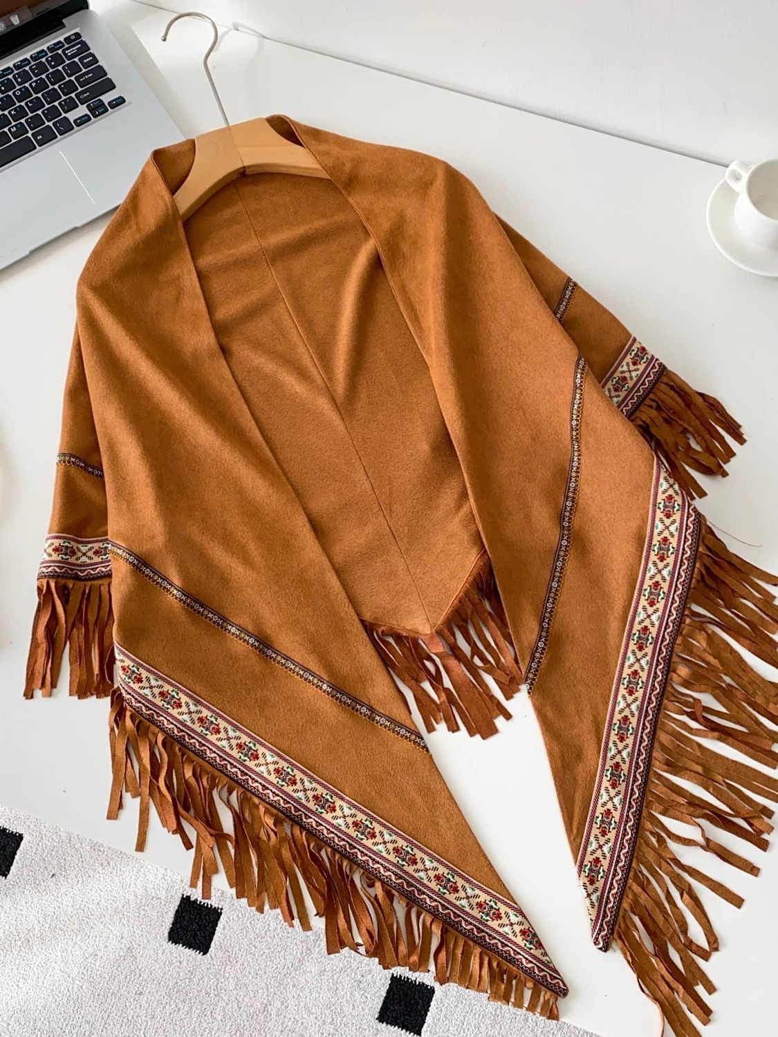 Send me roses shawl SW8 image