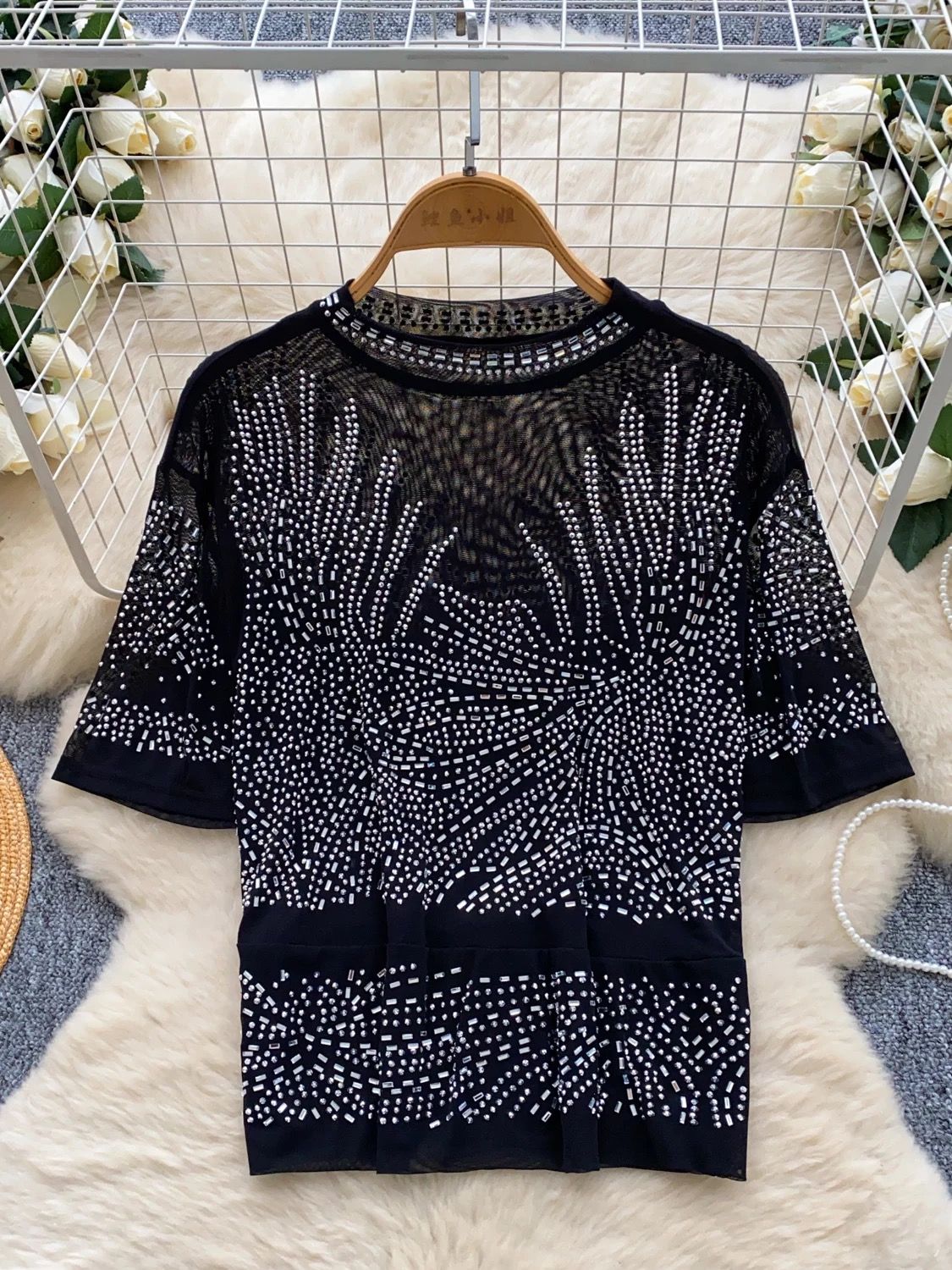 Catching looks top CTO762 image