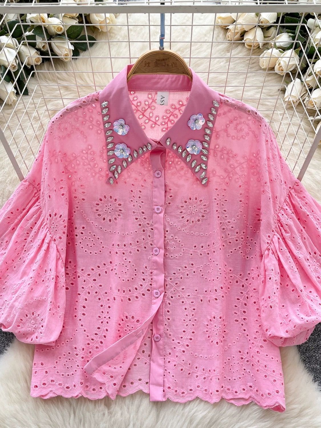 Round of applause lace top CTO598 image