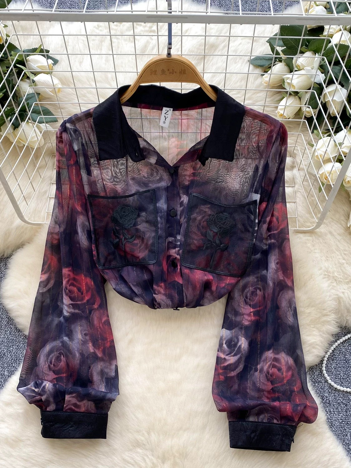 Beauty in a casual top CTO613