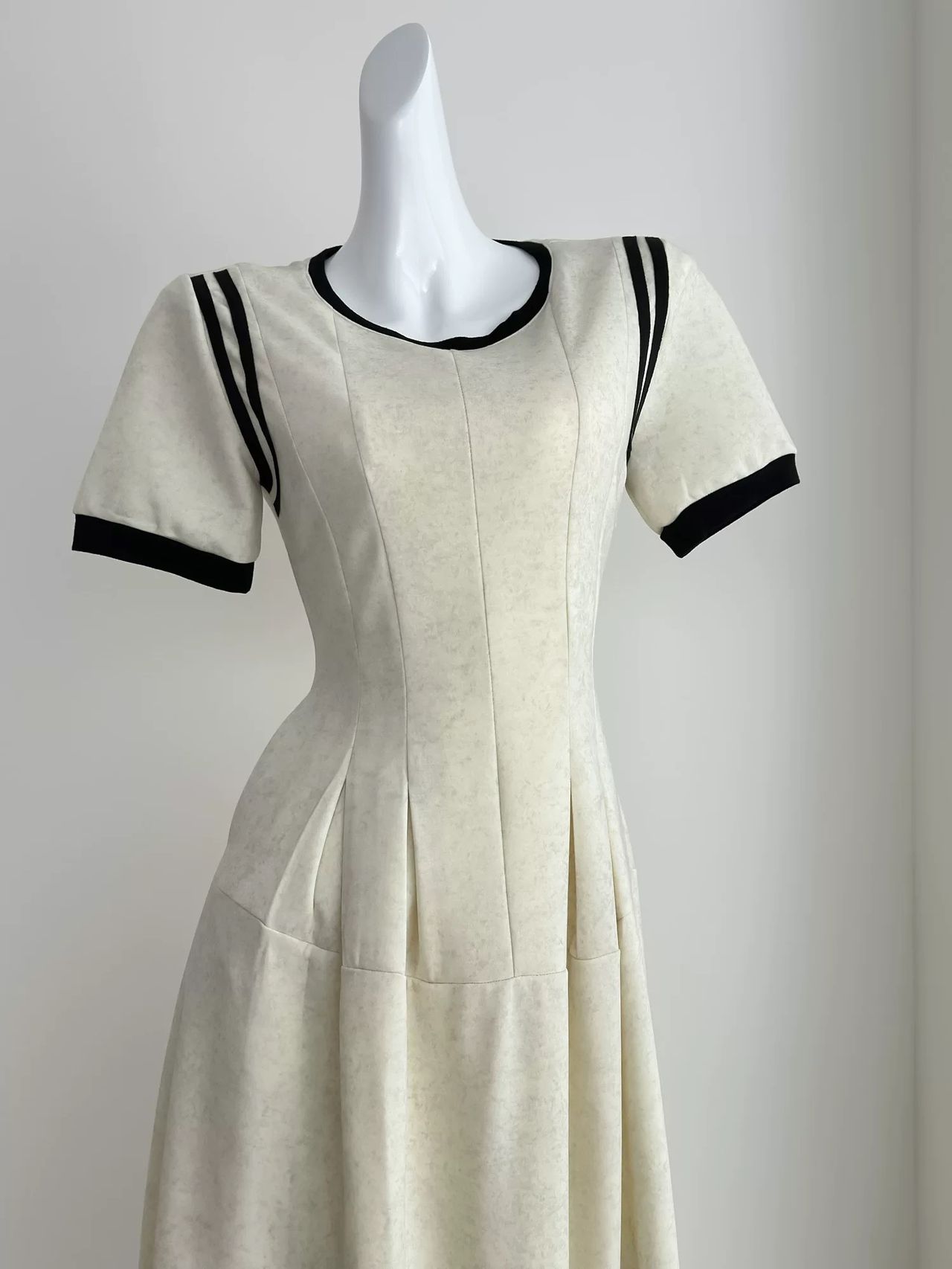 Romance me dress CD1323 image