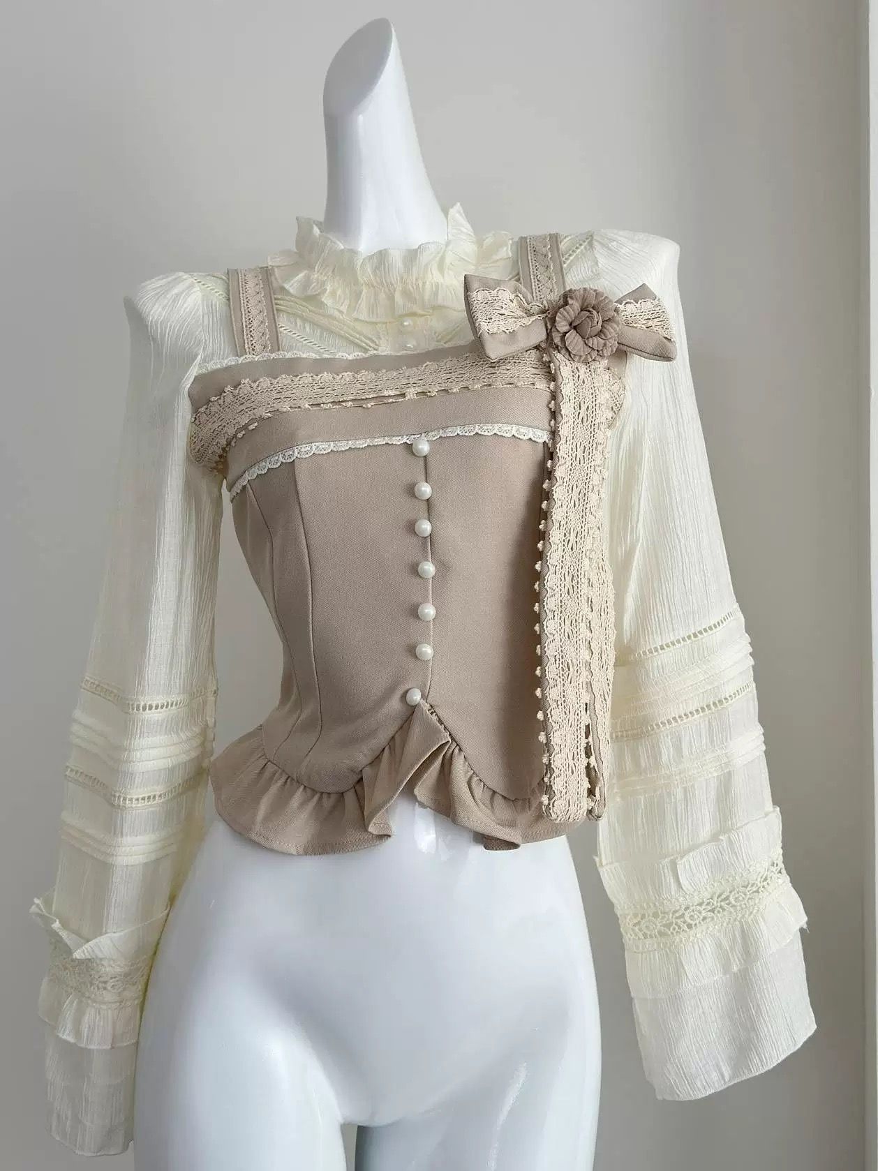 Magical moments top CTO325 image