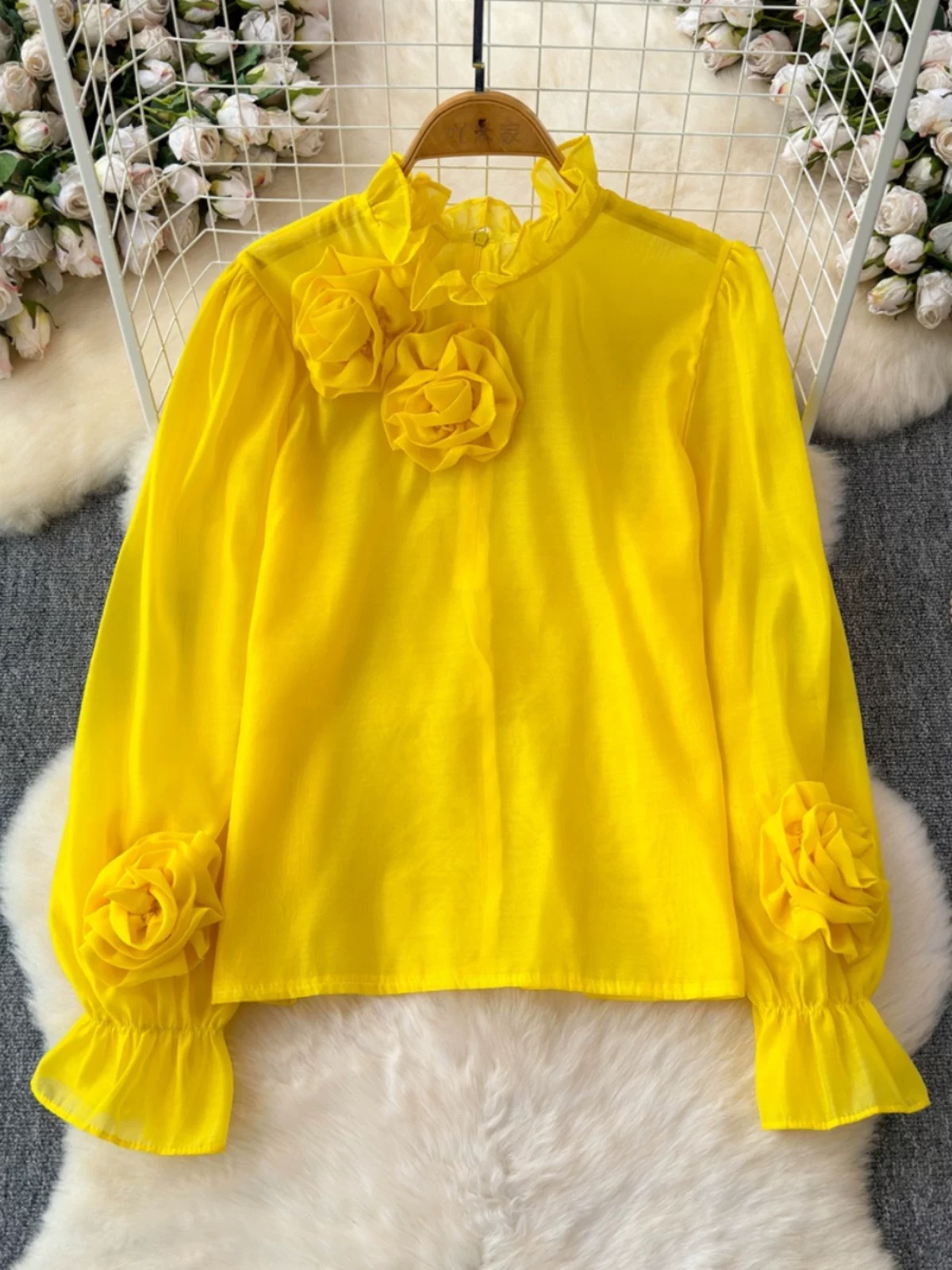On command blouse BE443 image