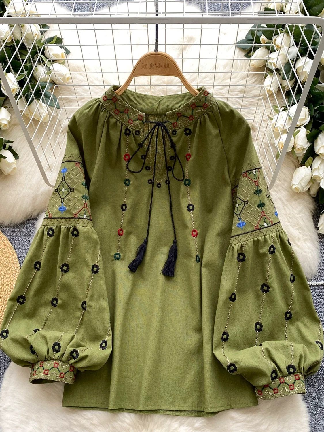 Hawaii embroidery top  CTO629 image