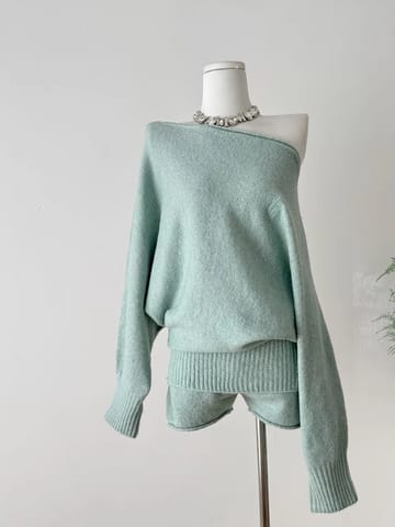 Simple yet chic set KTP302