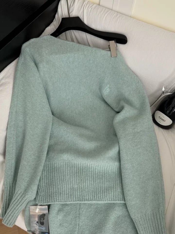 Simple yet chic set KTP302 image