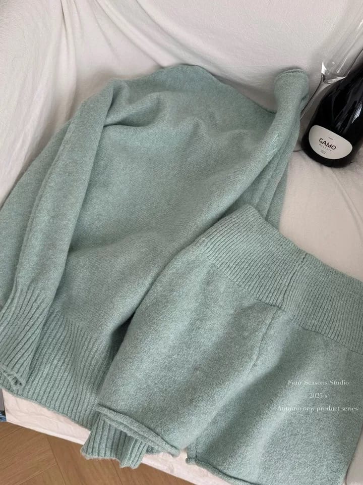 Simple yet chic set KTP302 image