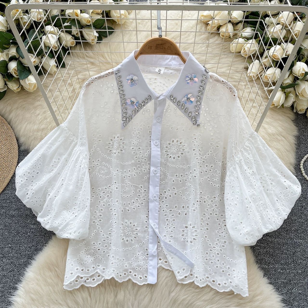 Round of applause lace top CTO598 image