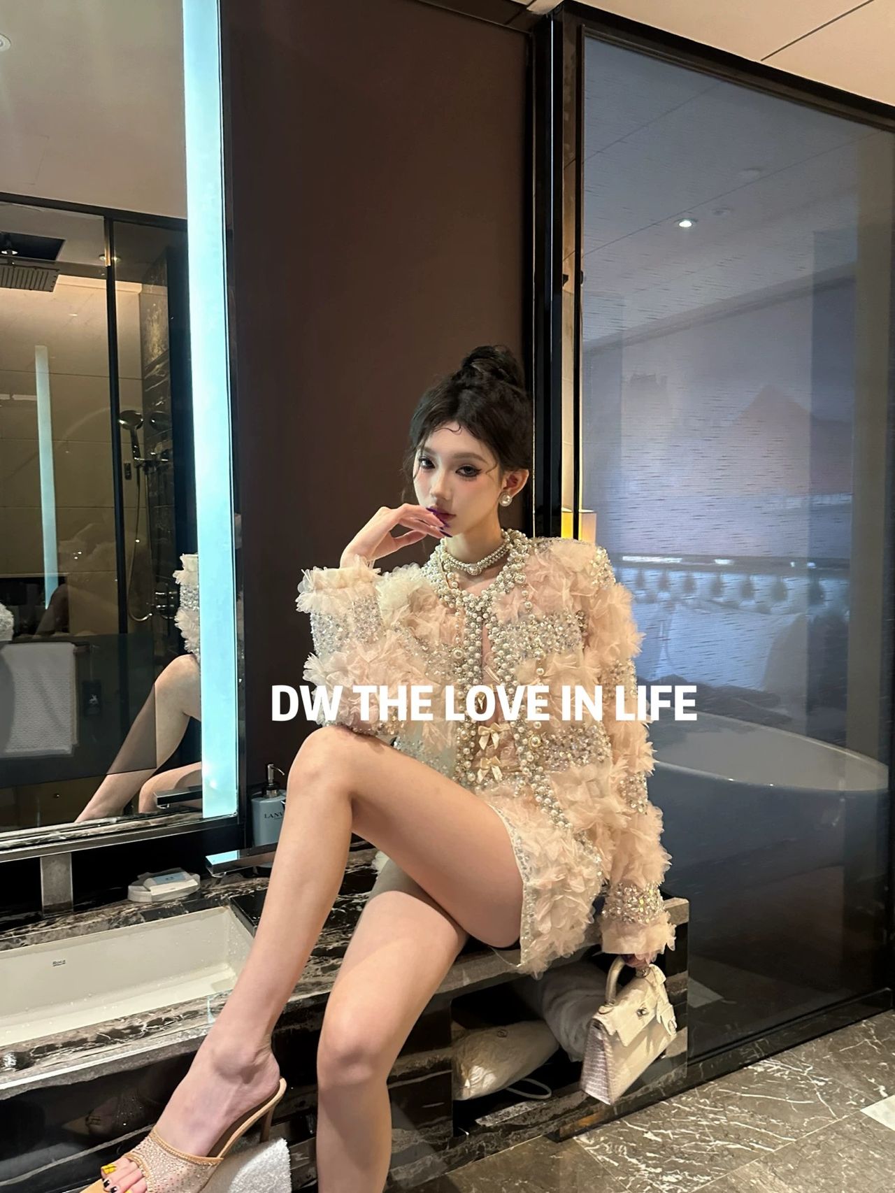 Been around the world top FTO327 image