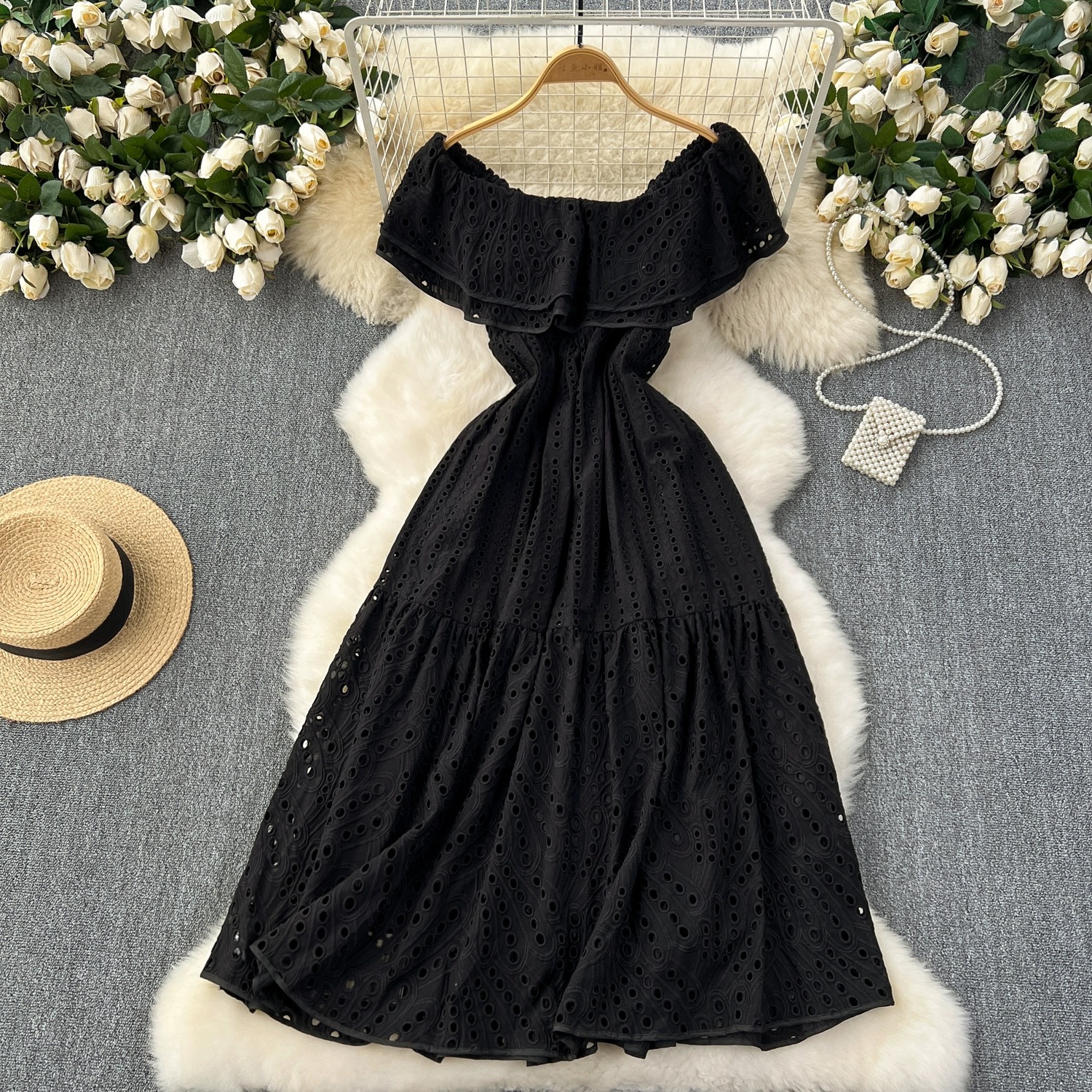 Bombshell lace dress CD1025 image