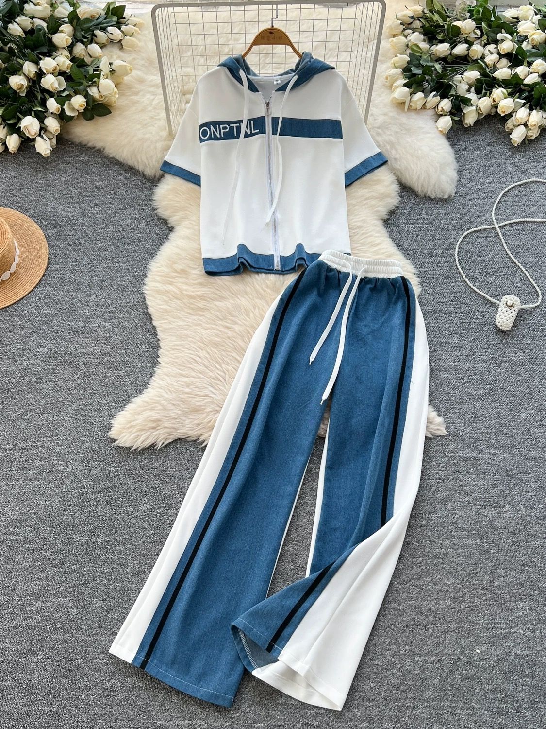 Outside is calling set DTP161 image