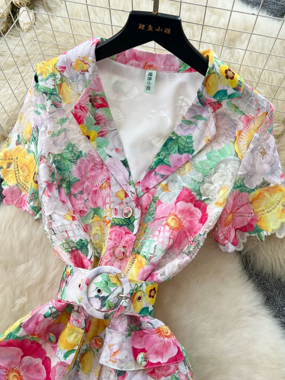 Walk and talk lace dress FBC448 image