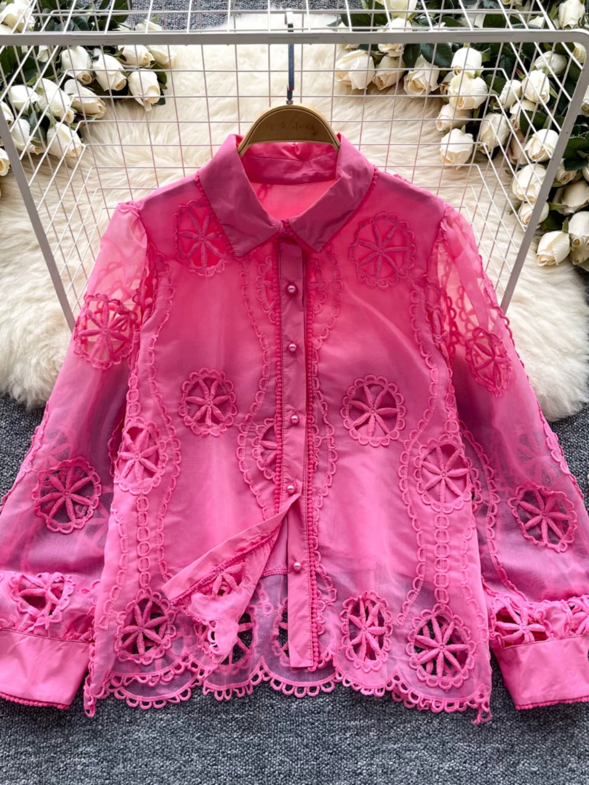 Weekend trip lace blouse BE427