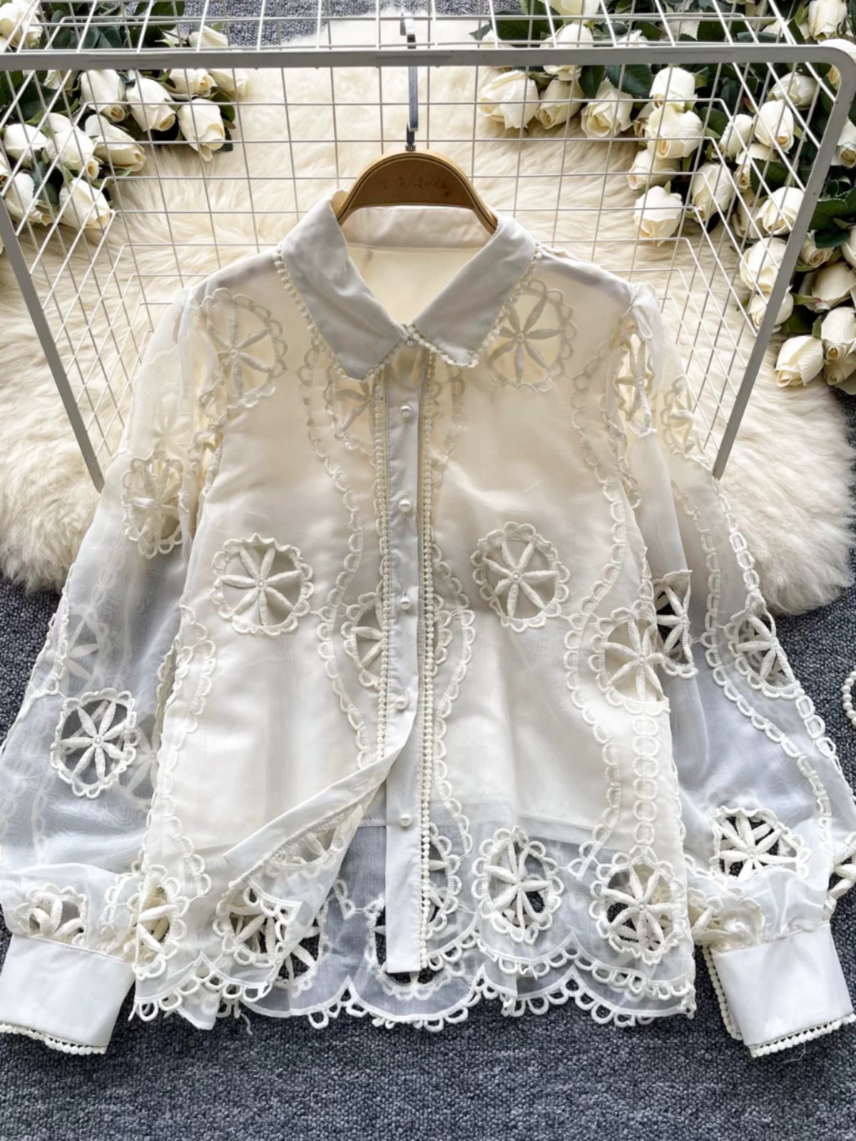 Weekend trip lace blouse BE427 image