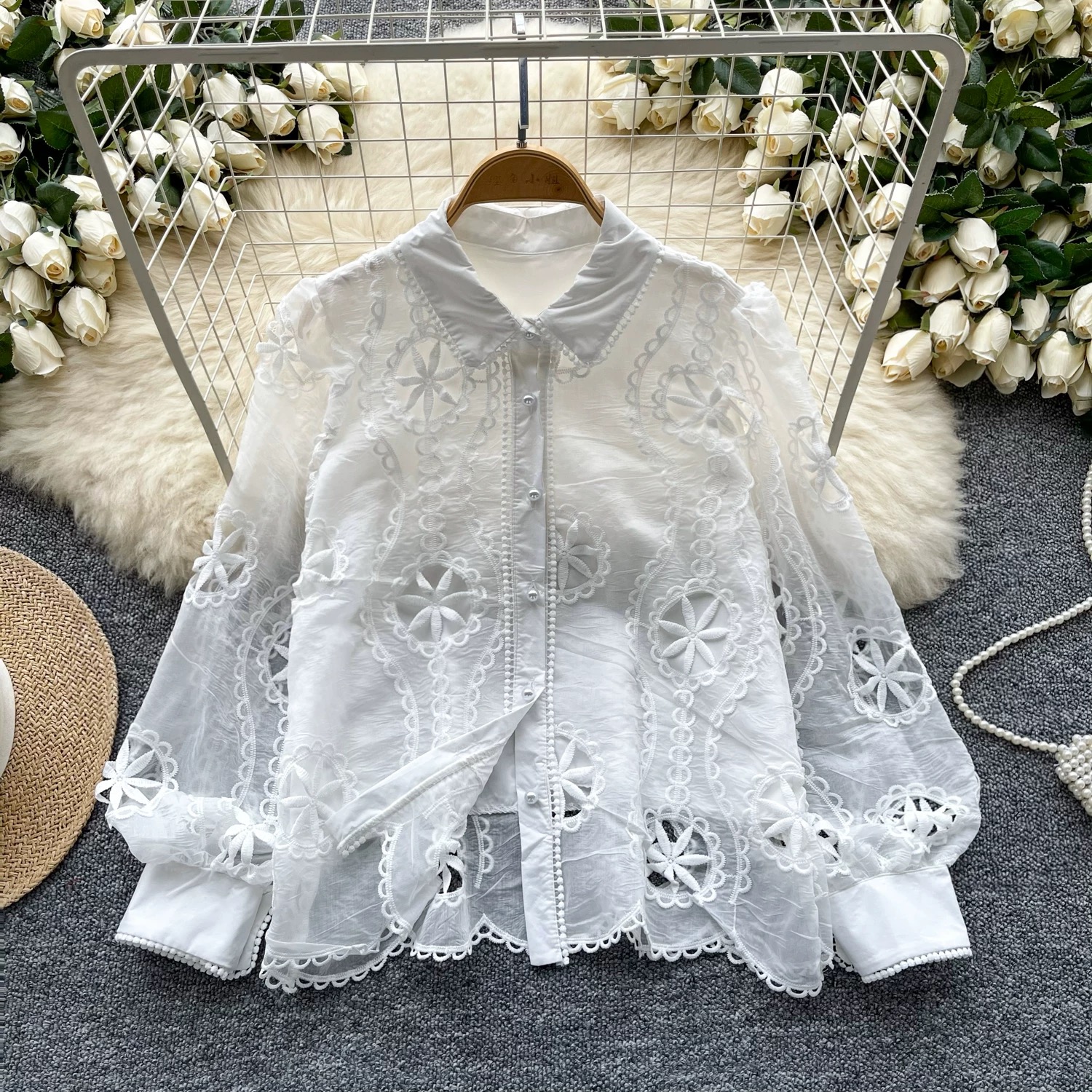 Weekend trip lace blouse BE427 image