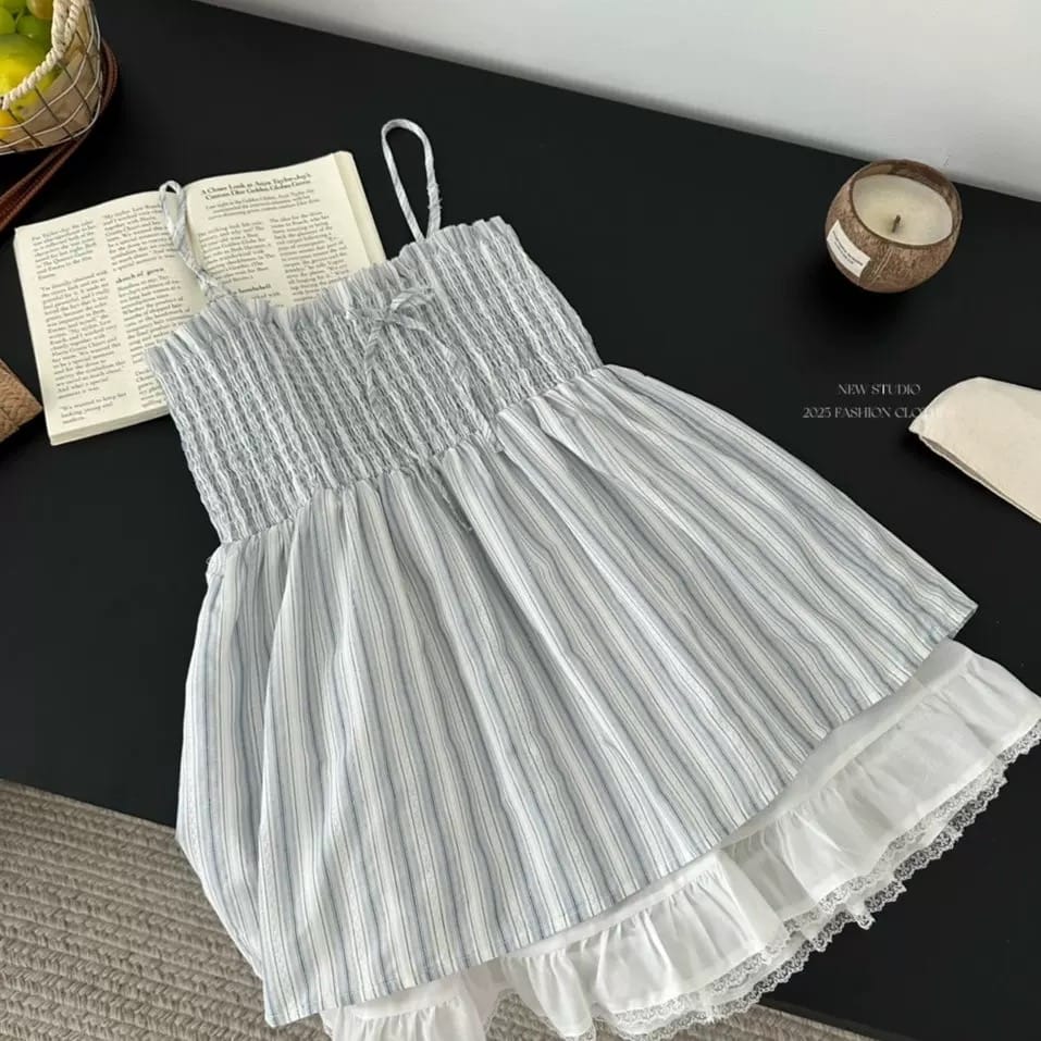 Queen of the stage top CTO967 image