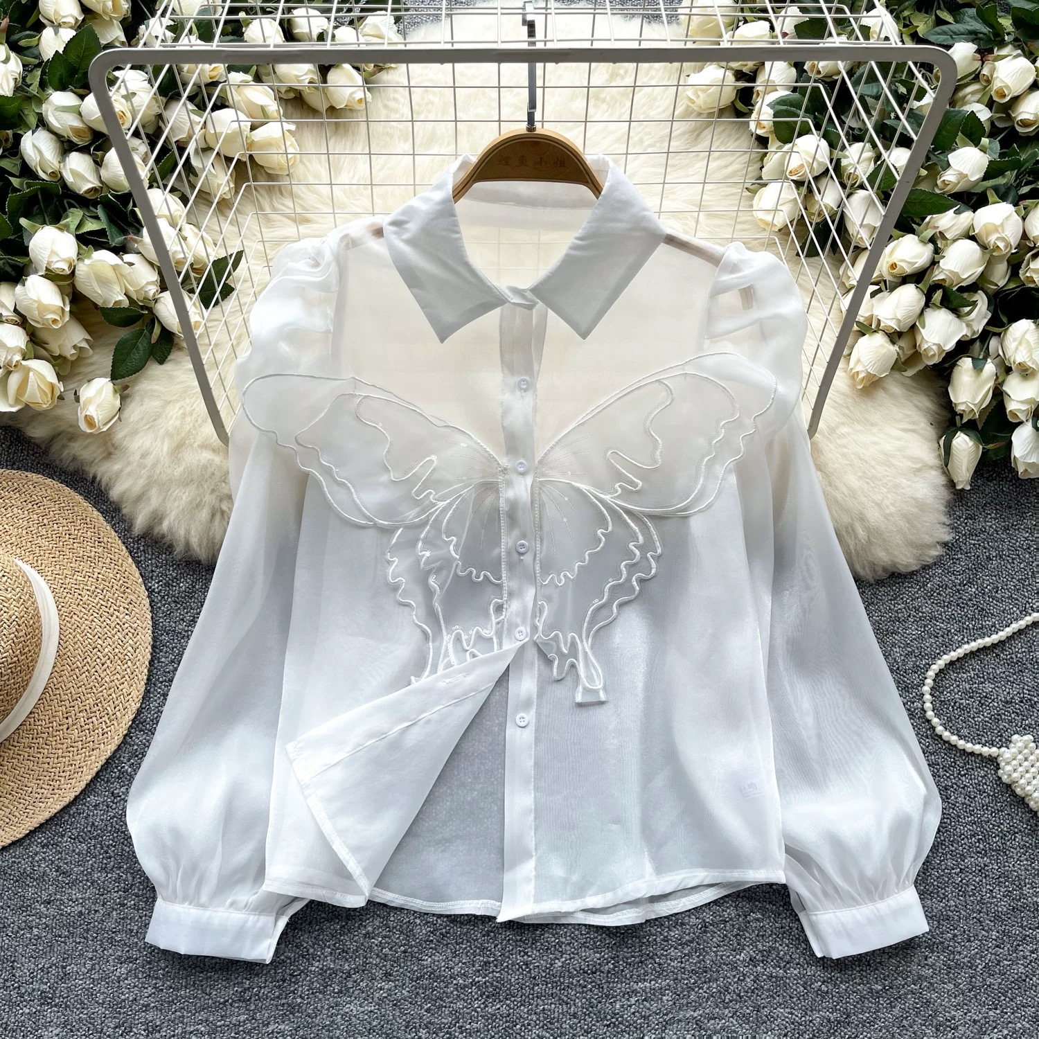 Straight to it butterfly blouse BE433 image