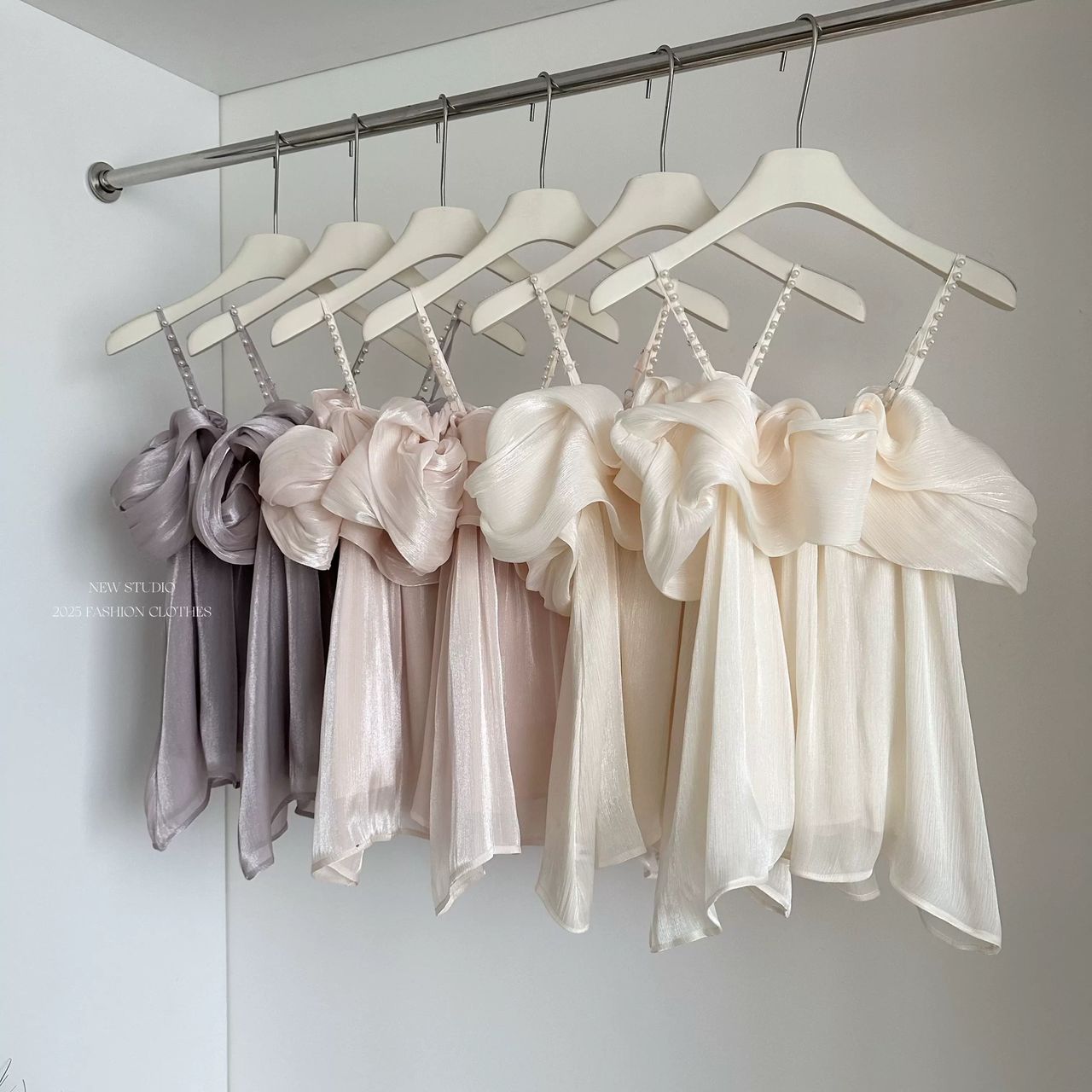 Queen behaviour top CTO977 image