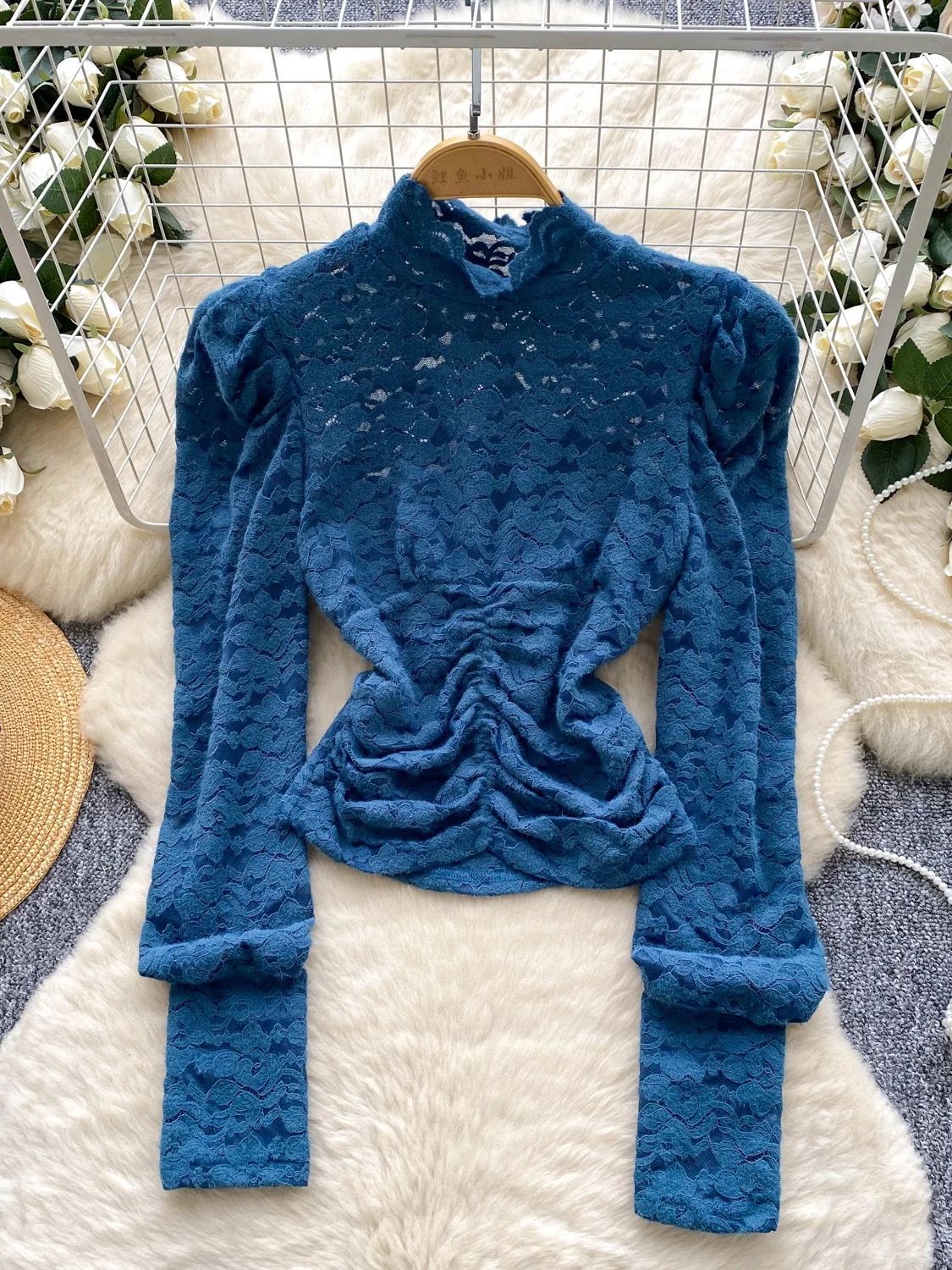 Emerald eyes top CTO683 image