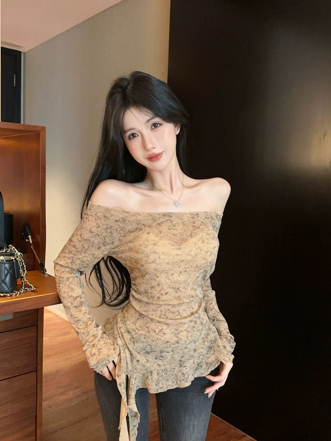 Move aside top CTO675 image