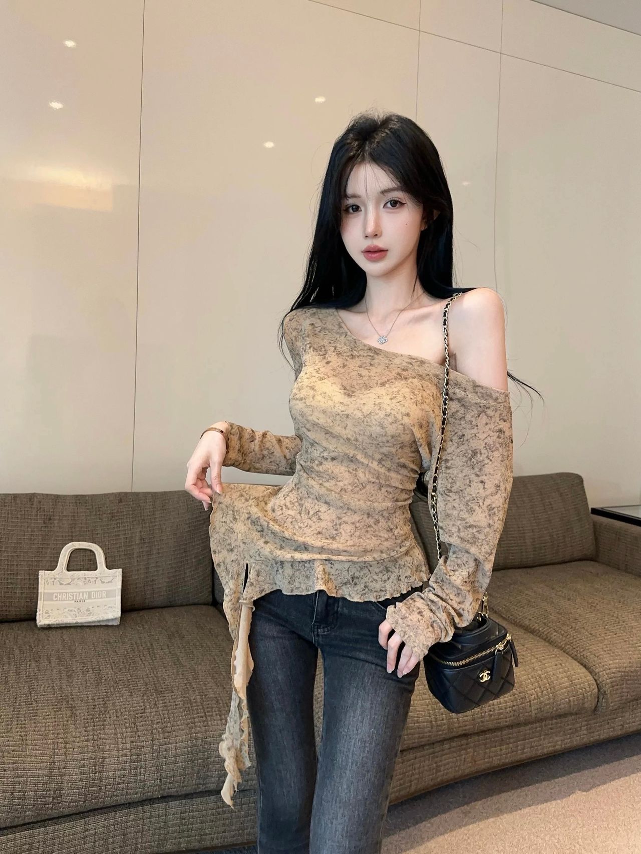 Move aside top CTO675 image