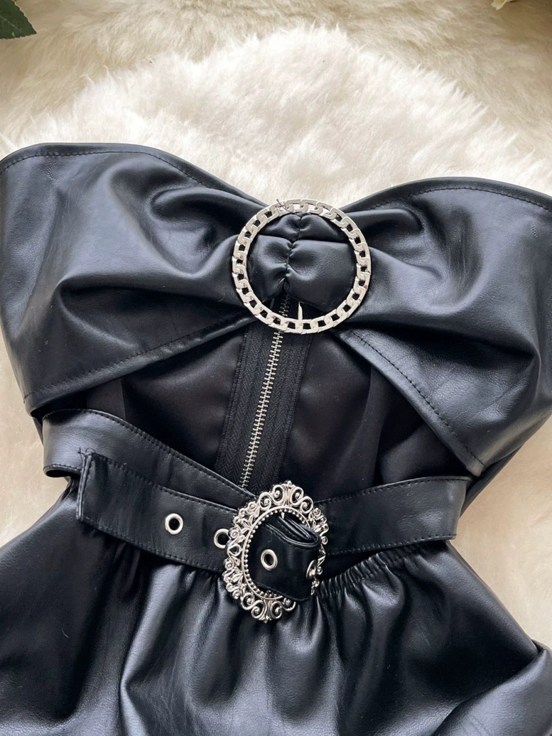 Singer babe leather dress CBC1334 image