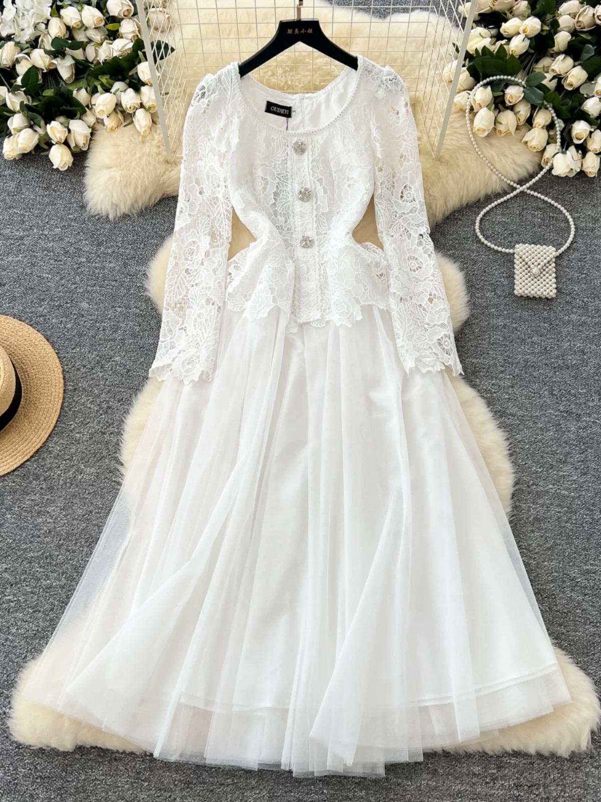 Too hot to handle lace dress FD1154