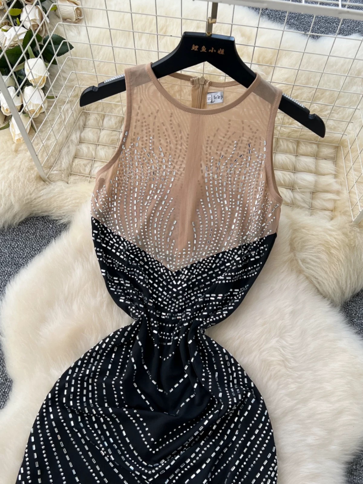 Oh so tempting dress EVD282 image