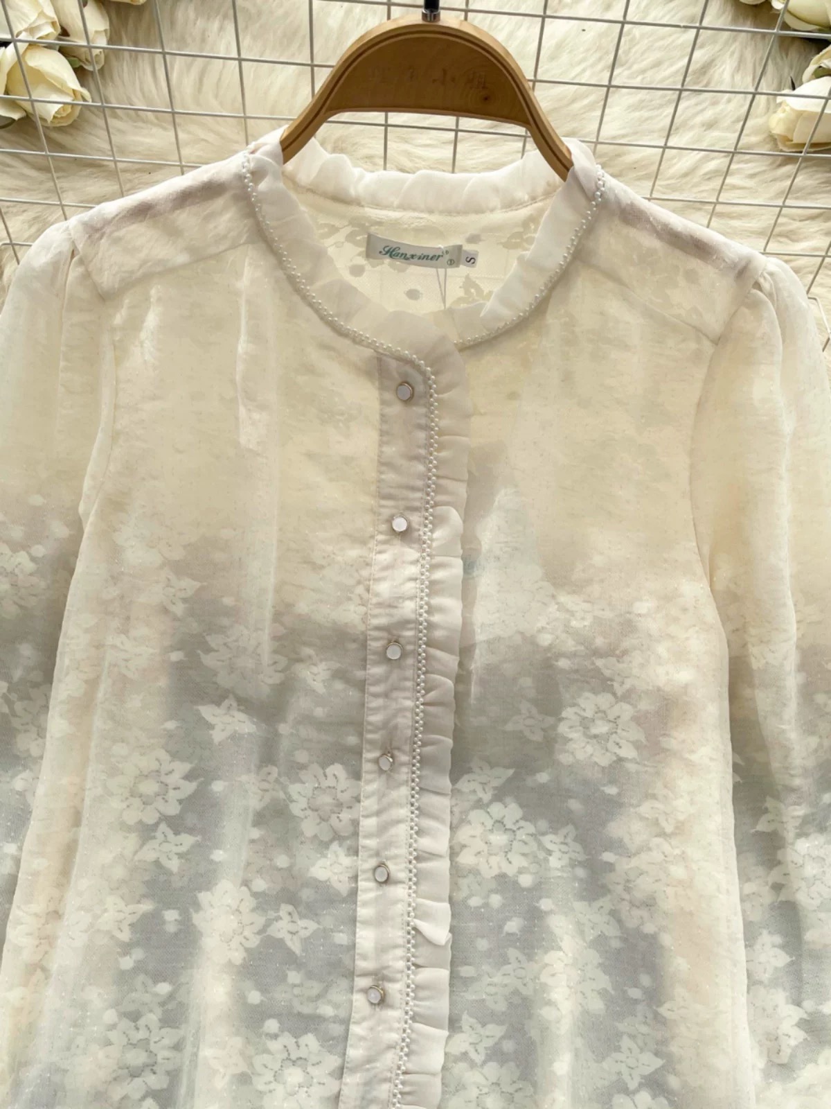 One more kiss blouse BE417 image
