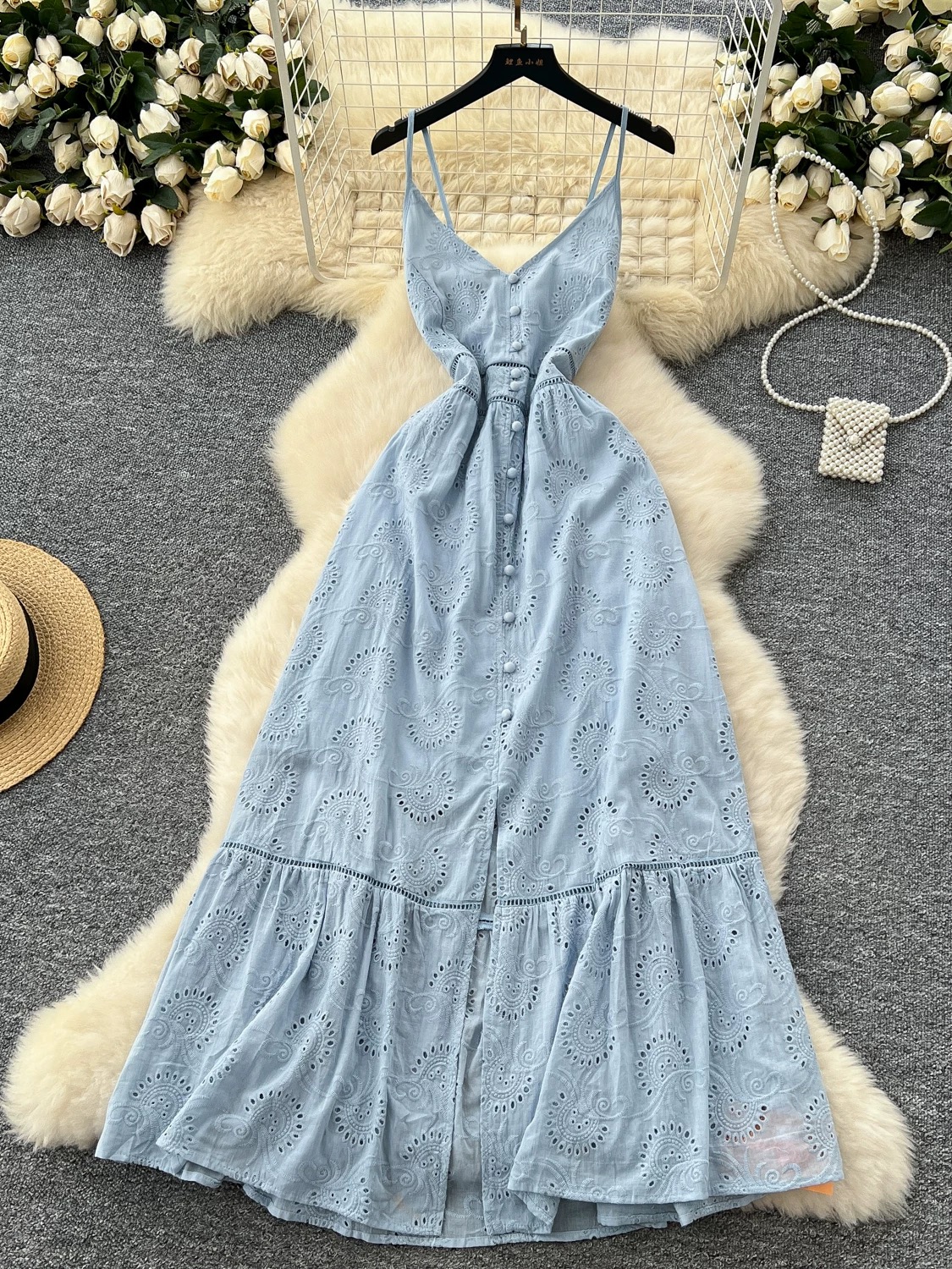 Flourishing in the light lace dress CD1500