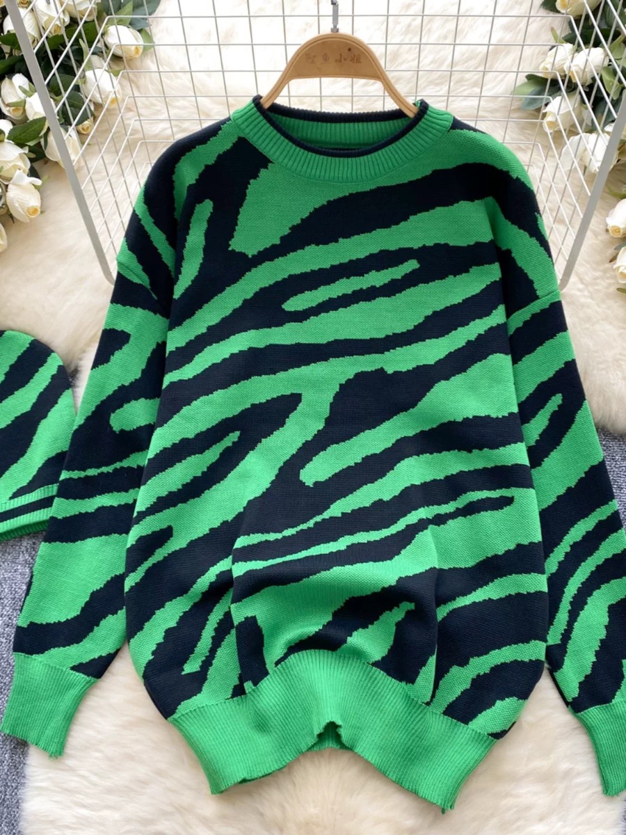Ski trip sweater & warmer  KS131