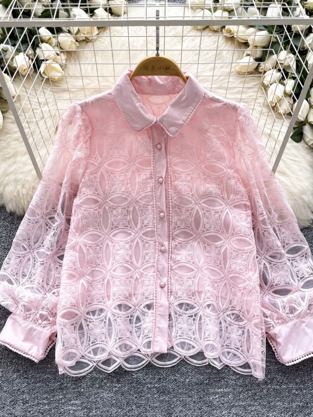 Body right lace blouse BE422 image