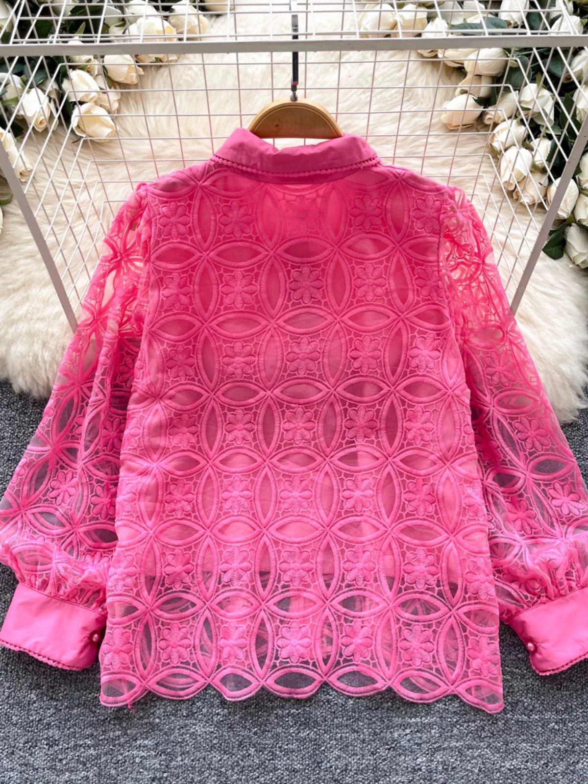 Body right lace blouse BE422 image