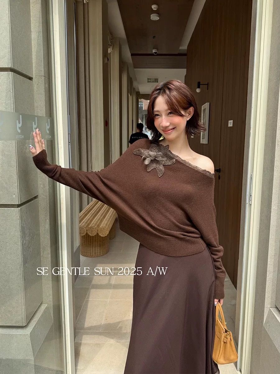 Never too early top KTO251 image