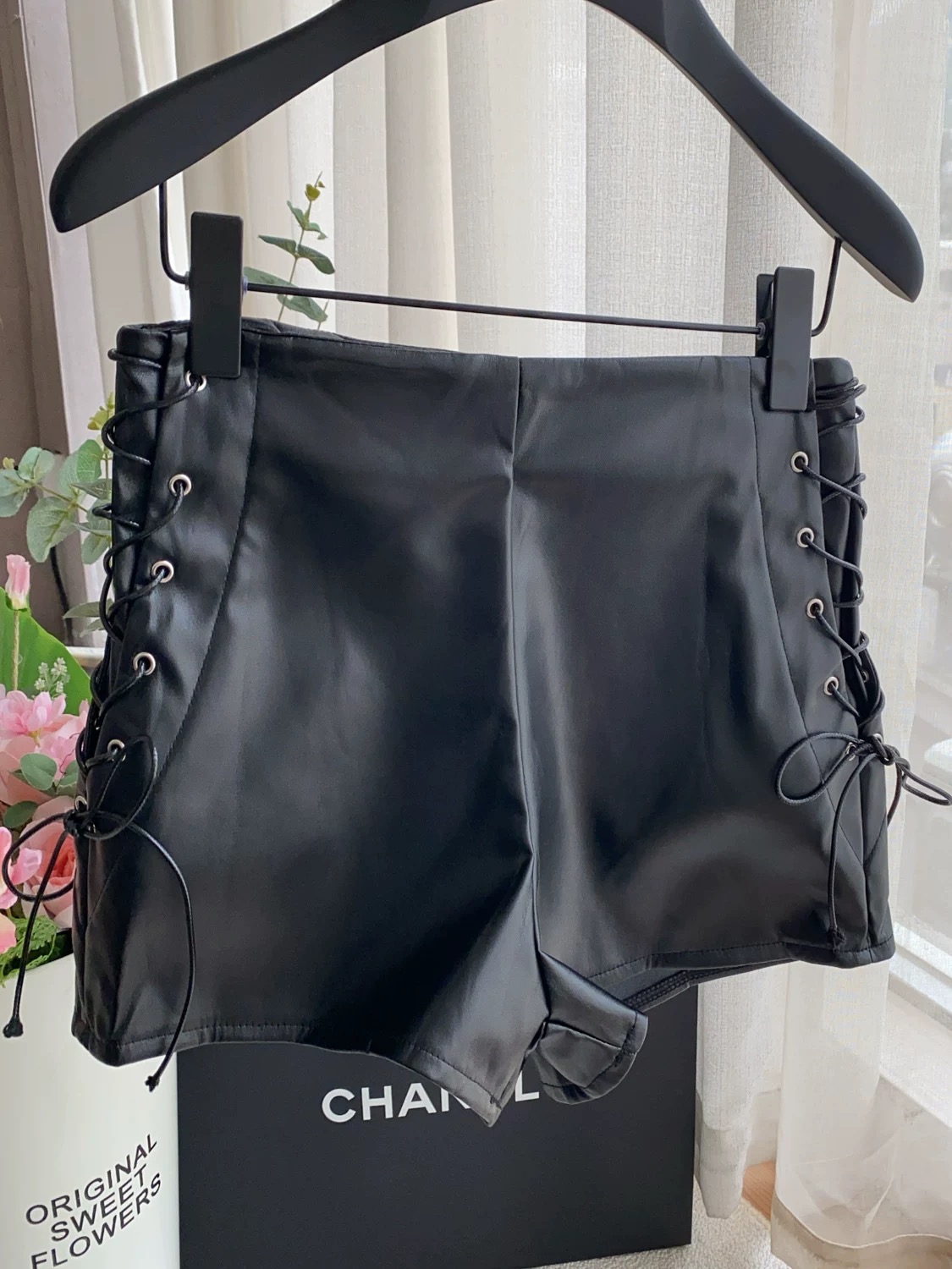Paislee leather shorts  CP67 image