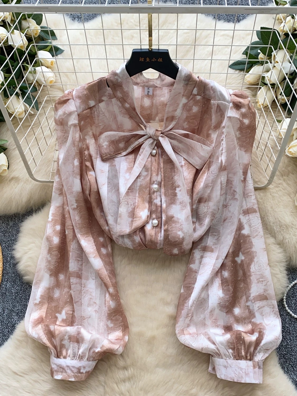 Flourishing love blouse BE405