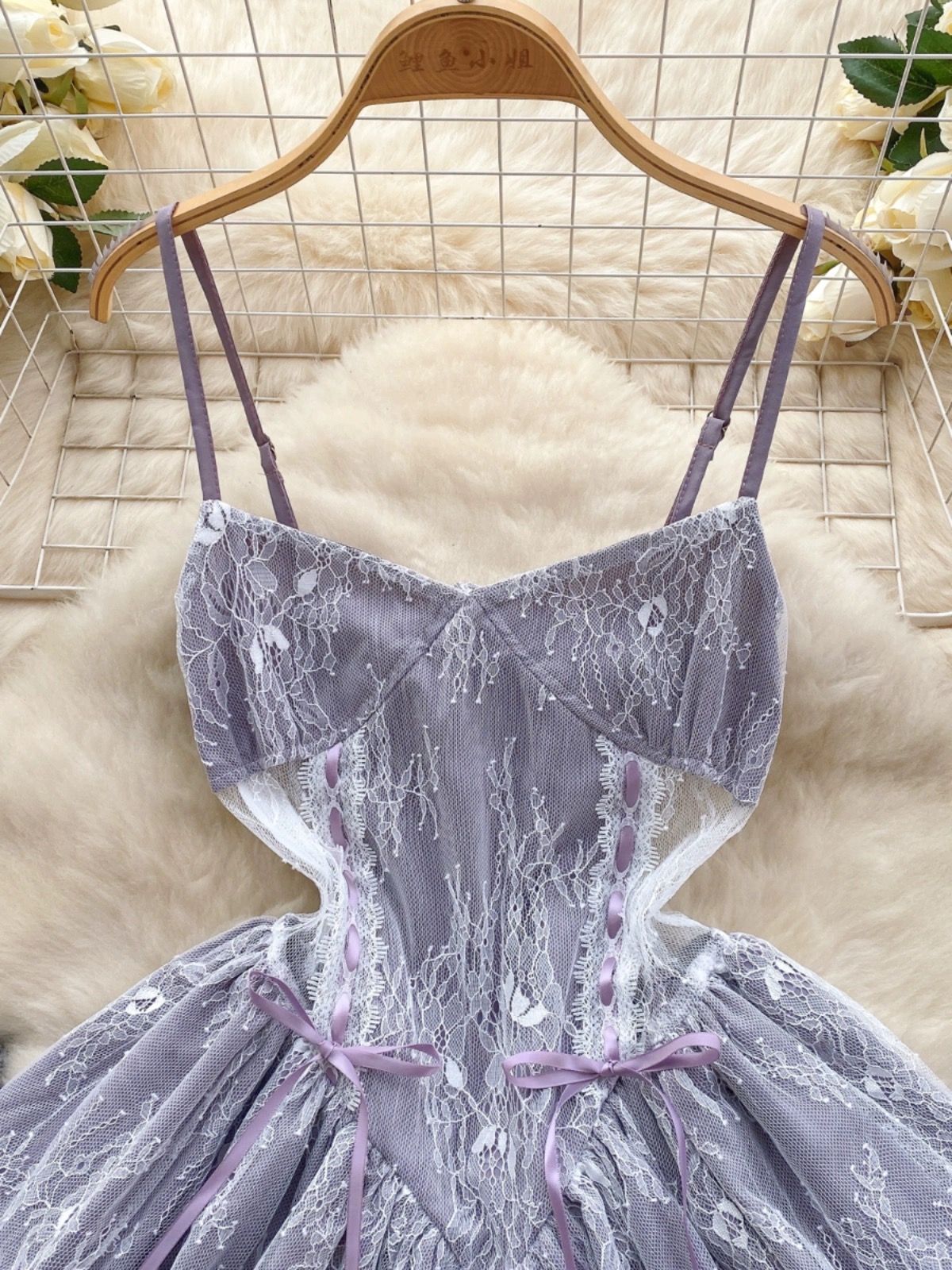 She got her own money dress CD1261 image