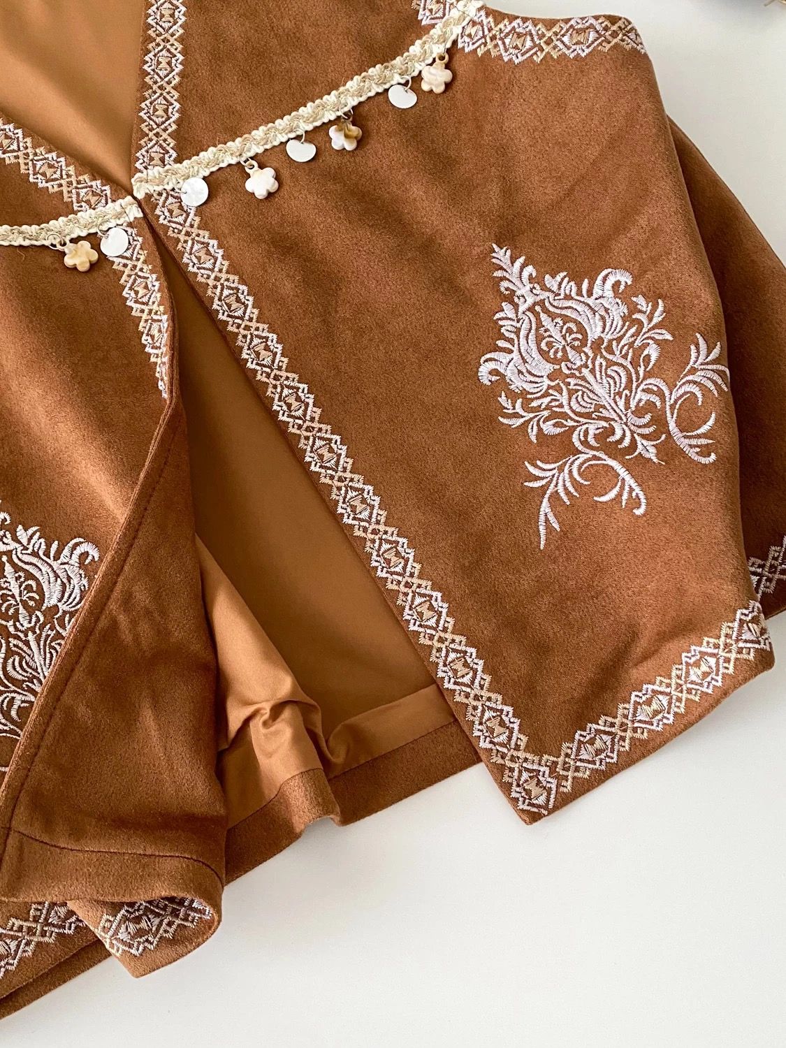 Snowy days waist coat COA142 image