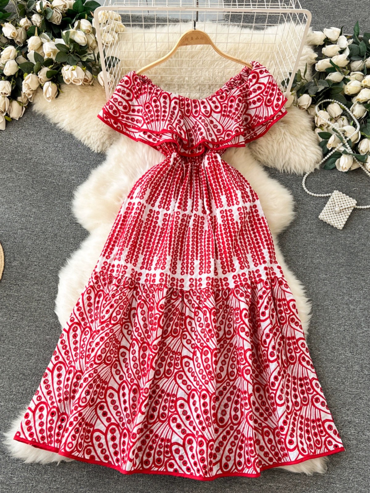 Bombshell lace dress CD1025