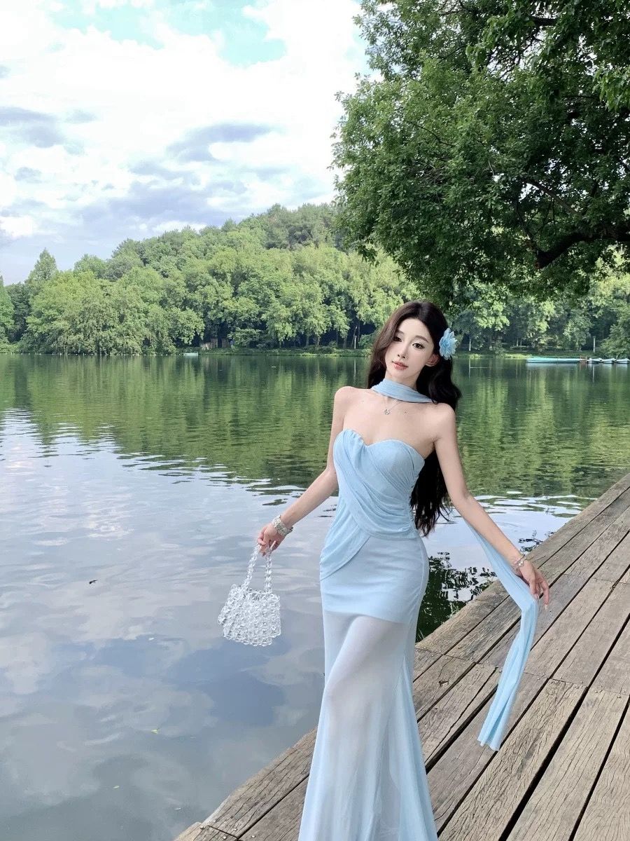 Falling in love dress FD613 image