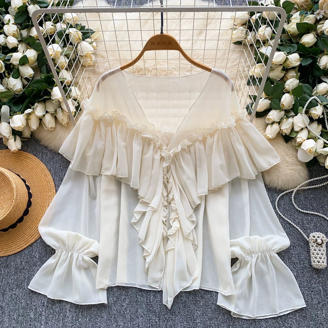 Center stage top CTO817 image